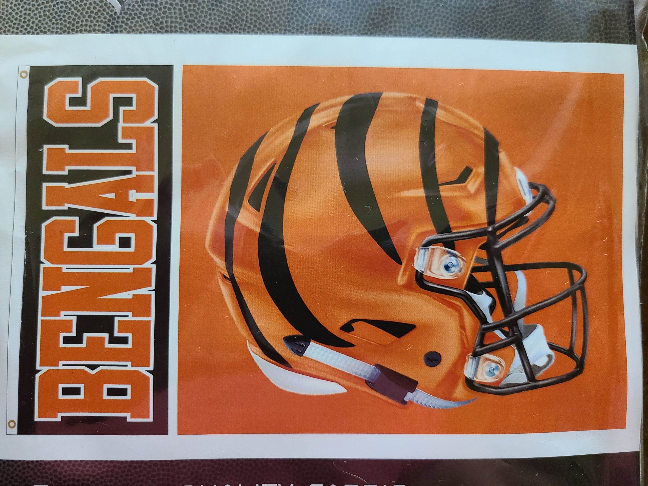 3'x5' Cincinnati Bengals Helmet Outdoor Flag - Football Flags
